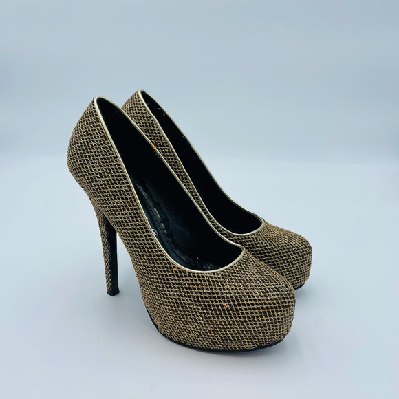 BETTIE PAGE GOLD METALLIC SPRJLE EYELET HEEL PUMPS - Picture 2 of 7